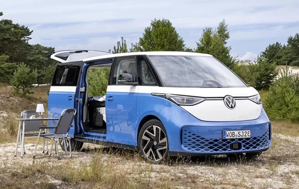Ліжко, клімат і розетка на 2000 Вт: Volkswagen показала кемпер для далеких поїздок
