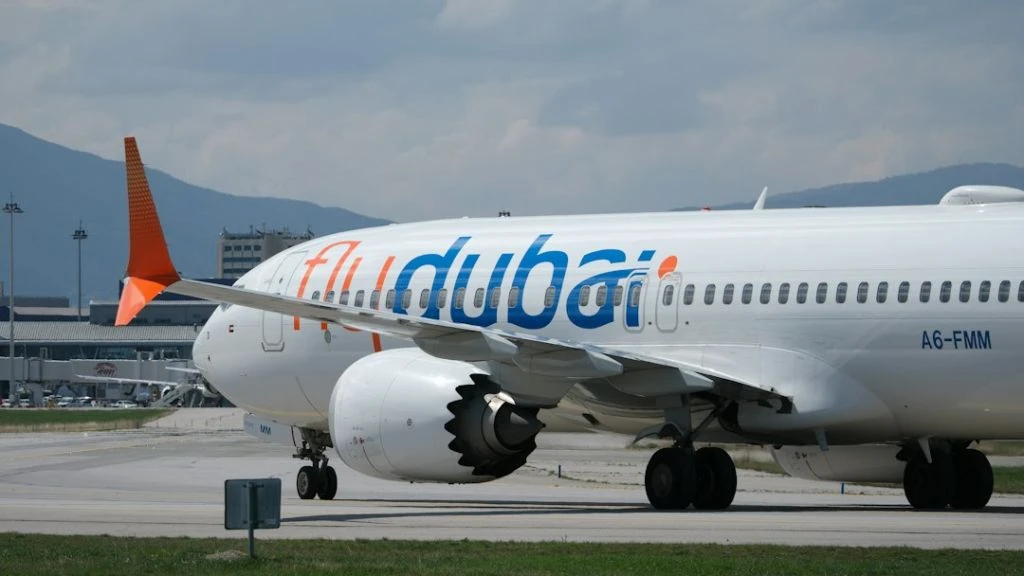 Інцидент на рейсі Flydubai посилив страх польотів: психолог пояснив, як упоратися з тривогою